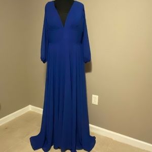 👰‍♀️NWOT Beautiful Vnaix royal blue wedding dress size 18